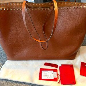 Valentino Garavani Rockstud Leather Tote- Saddle color